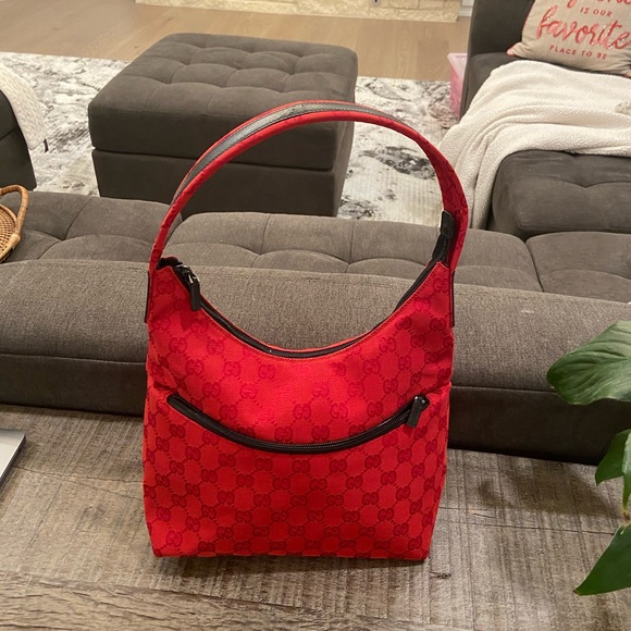 Authentic GUCCI shoulder bag 🔥HOT🔥 - Picture 2 of 15